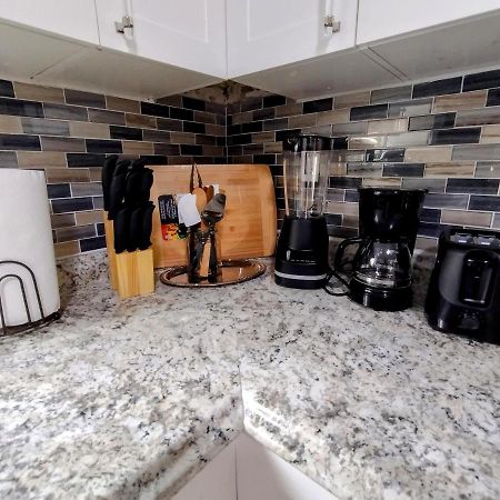 Cheerful 3-Bedroom Home /Ac+ Free Parking North Miami Beach Zewnętrze zdjęcie