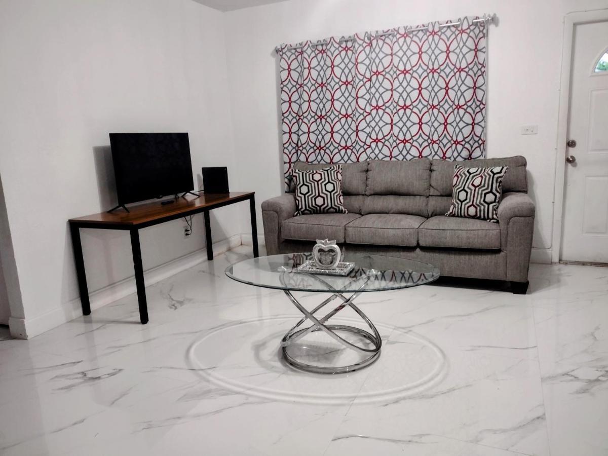 Cheerful 3-Bedroom Home /Ac+ Free Parking North Miami Beach Zewnętrze zdjęcie