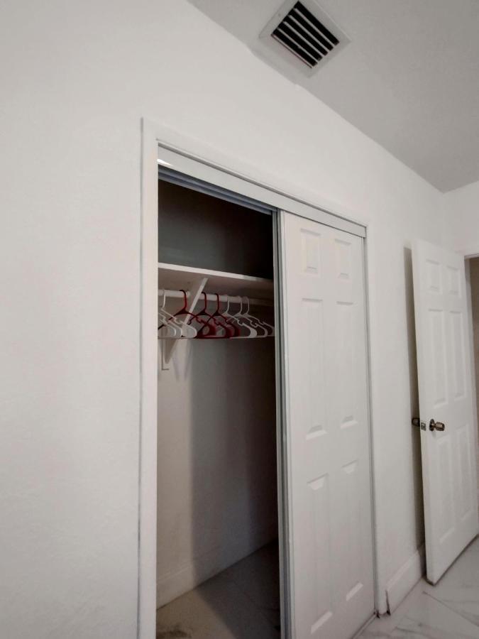 Cheerful 3-Bedroom Home /Ac+ Free Parking North Miami Beach Zewnętrze zdjęcie