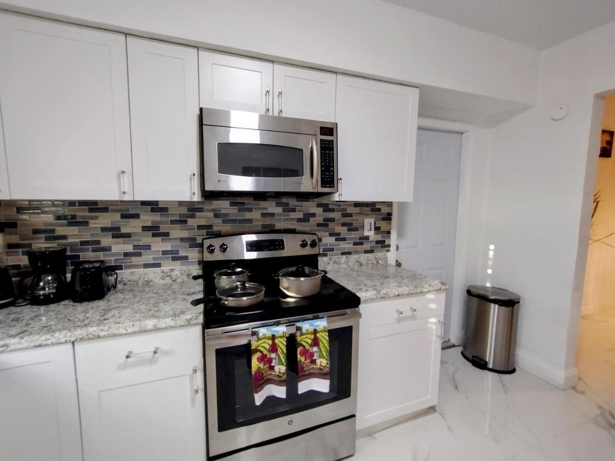Cheerful 3-Bedroom Home /Ac+ Free Parking North Miami Beach Zewnętrze zdjęcie