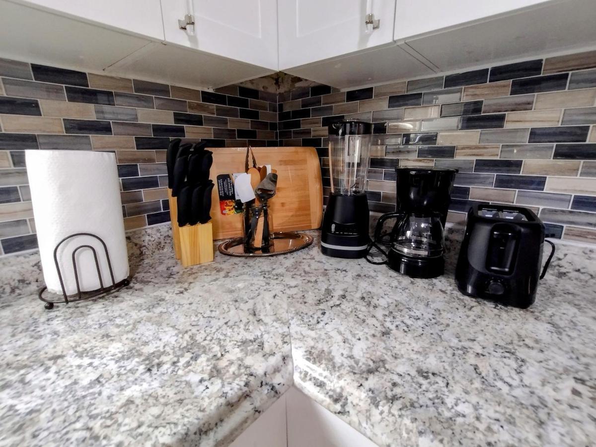 Cheerful 3-Bedroom Home /Ac+ Free Parking North Miami Beach Zewnętrze zdjęcie