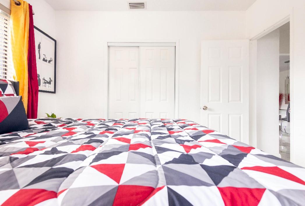 Cheerful 3-Bedroom Home /Ac+ Free Parking North Miami Beach Zewnętrze zdjęcie
