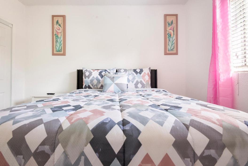 Cheerful 3-Bedroom Home /Ac+ Free Parking North Miami Beach Zewnętrze zdjęcie