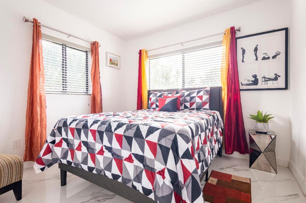 Cheerful 3-Bedroom Home /Ac+ Free Parking North Miami Beach Zewnętrze zdjęcie